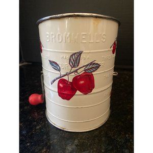 Bromwells 3 Cup Flour Sifter, Apple Graphics, 3 Cups